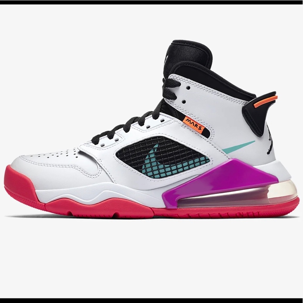 Air Jordan Mars 270